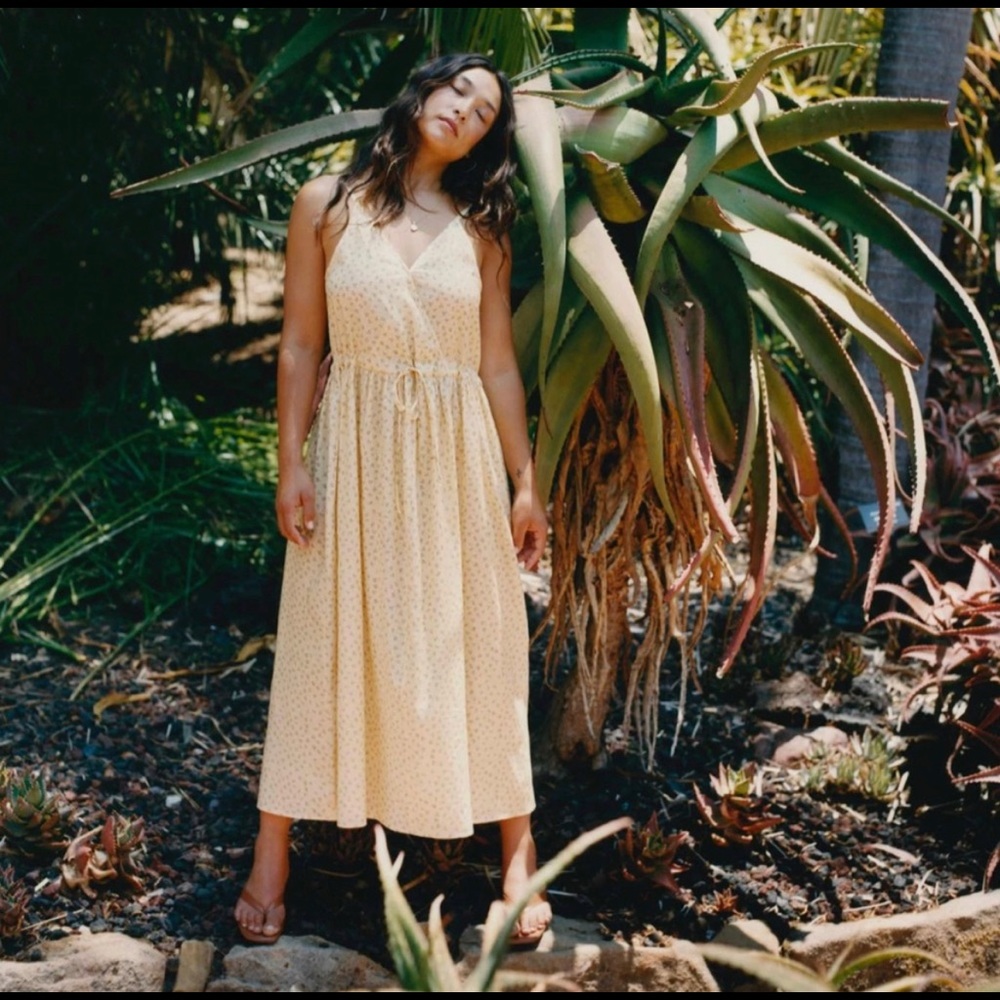 SOLD💛Silk Lincoln dress - Picture 3 of 4